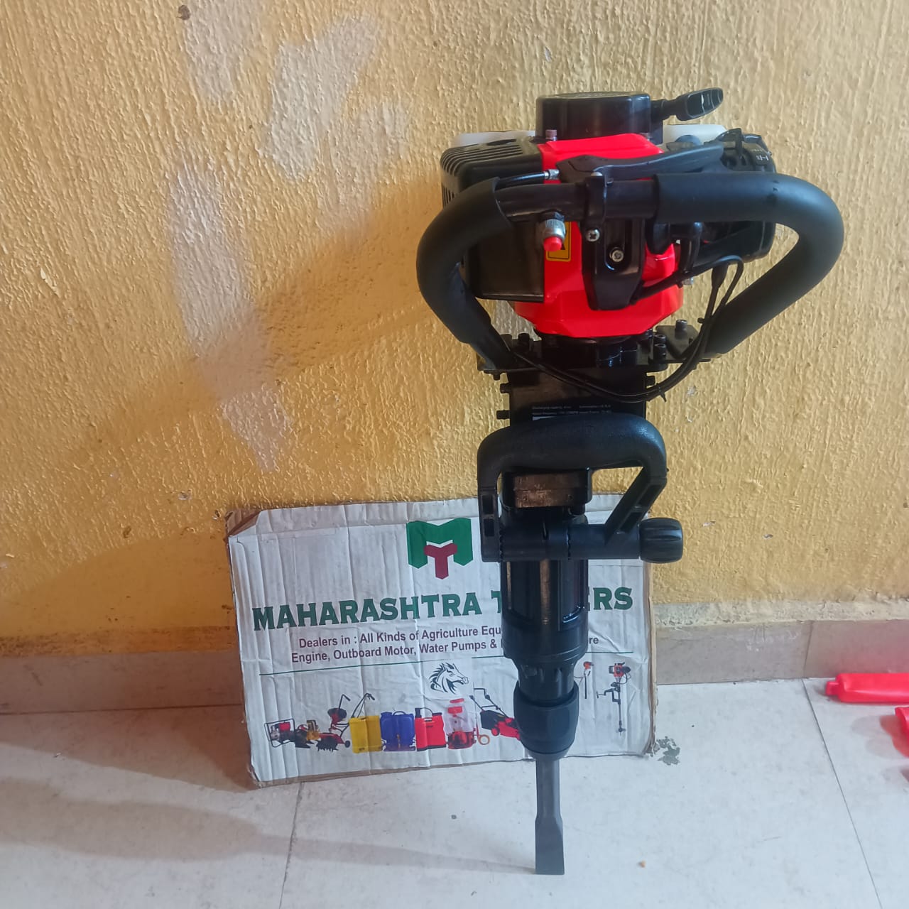 52Cc 2-Stroke Petrol Jack Hammer β Heavy Duty Concrete Breaker Machine For Demolition &Amp; Road Work 4 Petrol Jack Hammer, Concrete Breaker Machine, 52cc Demolition Hammer, Petrol Demolition Machine, Road Breaker Machine, Construction Tool Petrol, Jack Hammer India, 2 Stroke Concrete Breaker, Portable Demolition Tool, Heavy Duty Jack Hammer, Rock Breaker Machine, Road Repair Equipment, Jackhammer Petrol Engine, Maharashtra Traders Mumbai, Pavement Breaker, Petrol Power Tools, Non Electric Breaker, Portable Jack Hammer, Chisel Breaker Machine, Outdoor Demolition Equipment