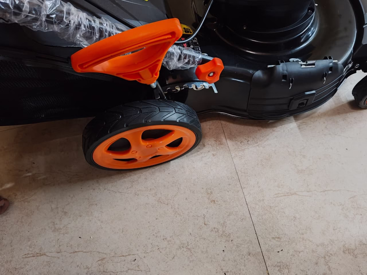 Stallion 1800 W Induction Motor Push Type 18 Inch 50L Electric Lawnmower 4 awn mower india, electric lawn mower 1200w, induction motor lawn cutter, stallion lawn mower 18 inch, best lawn mower for home garden, 50l grass bag lawn mower, garden lawn cutting machine, wired electric lawn mower india, heavy duty lawnmower, stallion 1200w mower